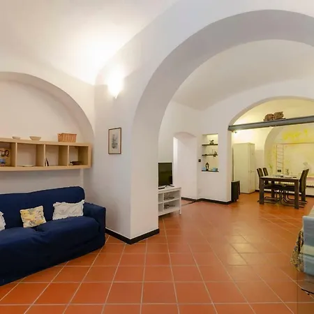 Hintown Vicino Al Castello De Albertis * Gênes