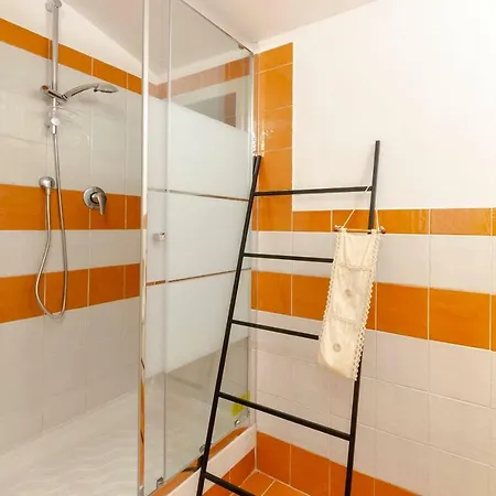 Hintown Vicino Al Castello De Albertis Apartman *